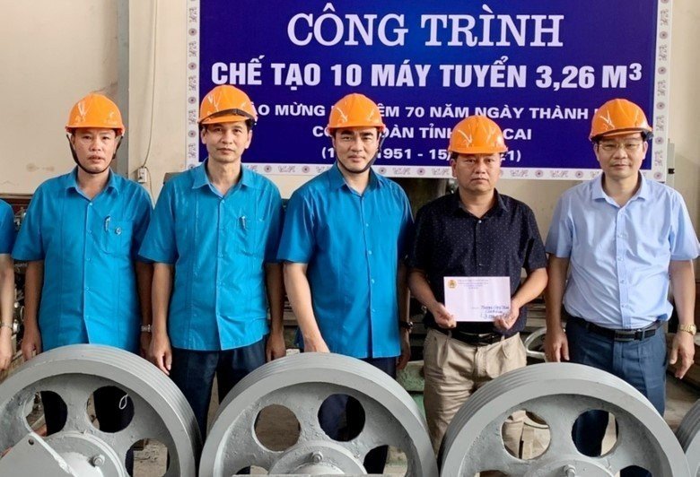 Khánh thành công trình chế tạo 10 máy tuyển 3,26 m3 tại Công ty Apatit Việt Nam - công trình chào mừng 70 năm ngày thành lập Công đoàn tỉnh Lào Cai (15/11/1951 - 15/11/2021). Khánh thành công trình chế tạo 10 máy tuyển 3,26 m3 tại Công ty Apatit Việt Nam - công trình chào mừng 70 năm ngày thành lập Công đoàn tỉnh Lào Cai (15/11/1951 - 15/11/2021).