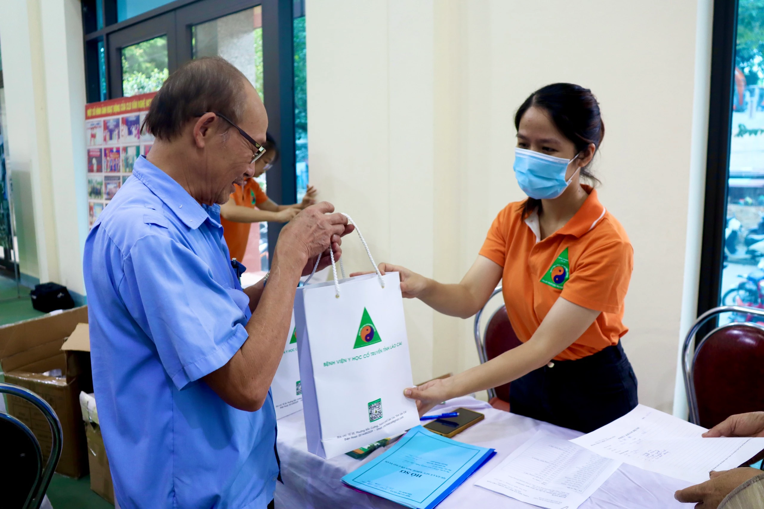 Anh 3. tin BV YHCT ksk.jpg