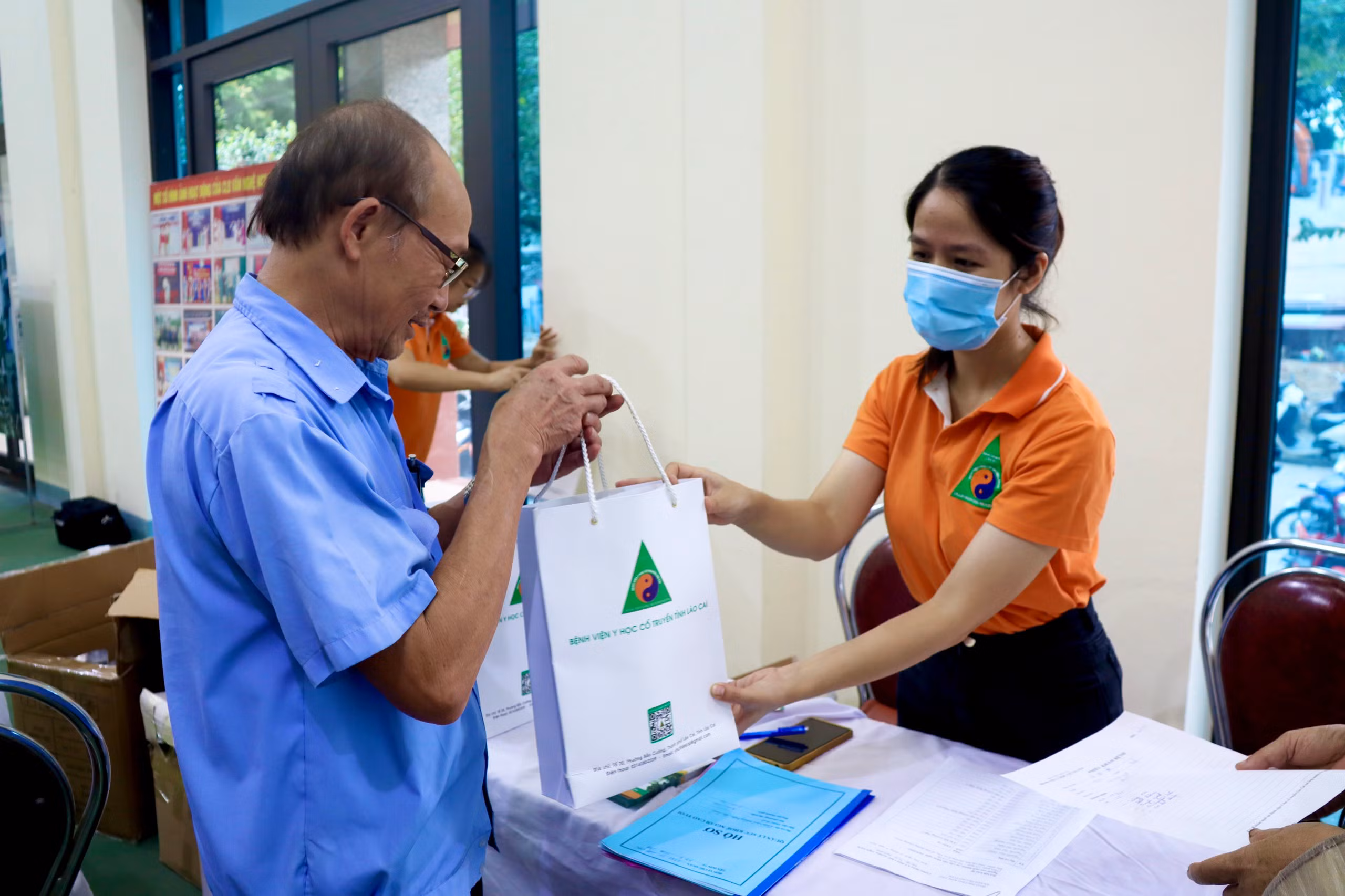 Anh 3. tin BV YHCT ksk.jpg