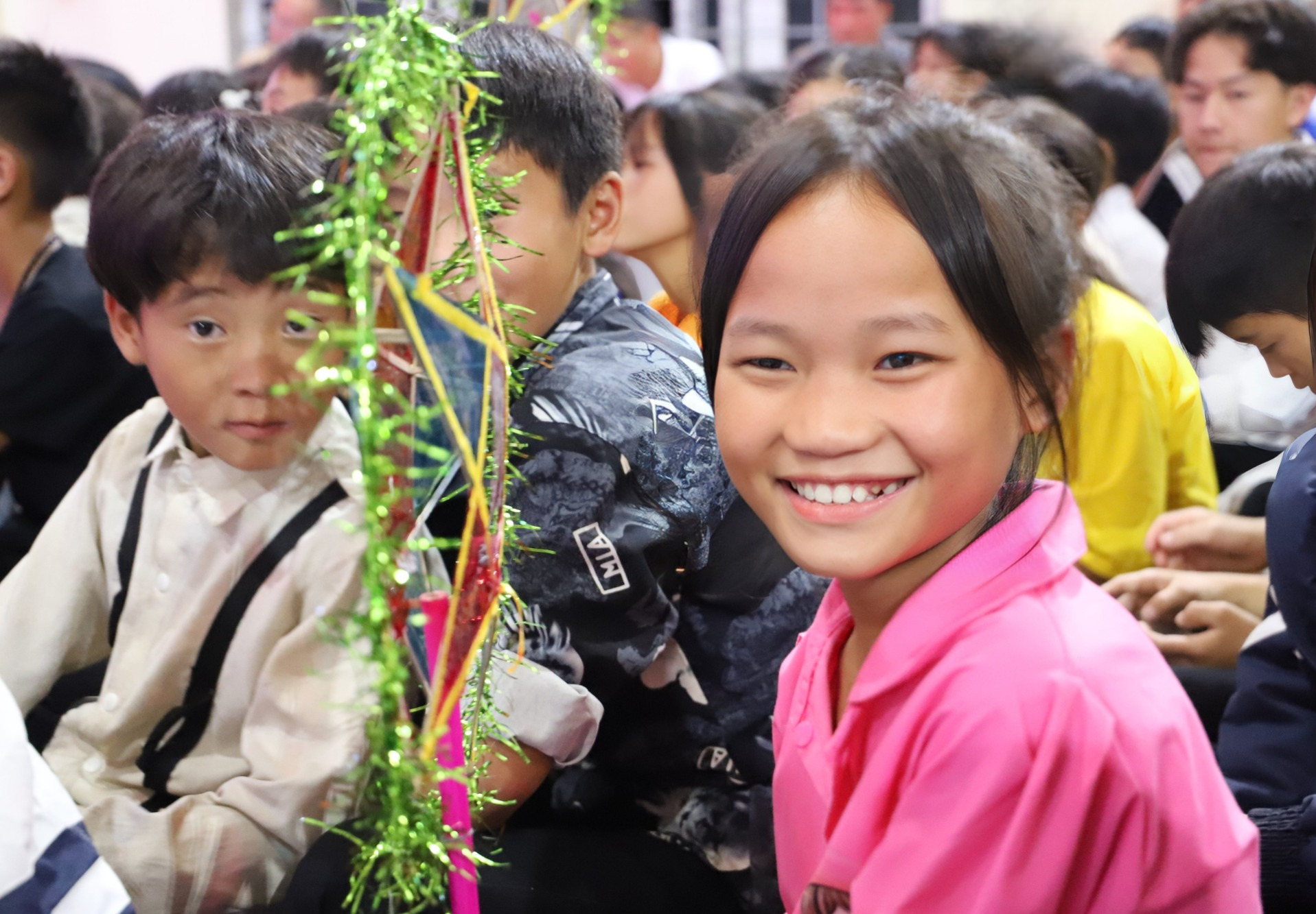 Hơn 400 học sinh tham gia chương trình. 4.png
