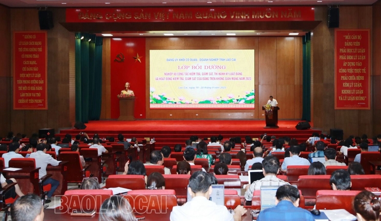 Bồi dưỡng nghiệp vụ cho đội ngũ bí thư, phó bí thư, cấp ủy và ủy ban kiểm tra cấp ủy cơ sở. img-5469-7867.jpg