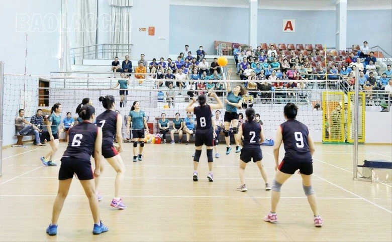 Công đoàn các cấp tỉnh Lào Cai luôn quan tâm nâng cao thể chất cho người lao động.jpg