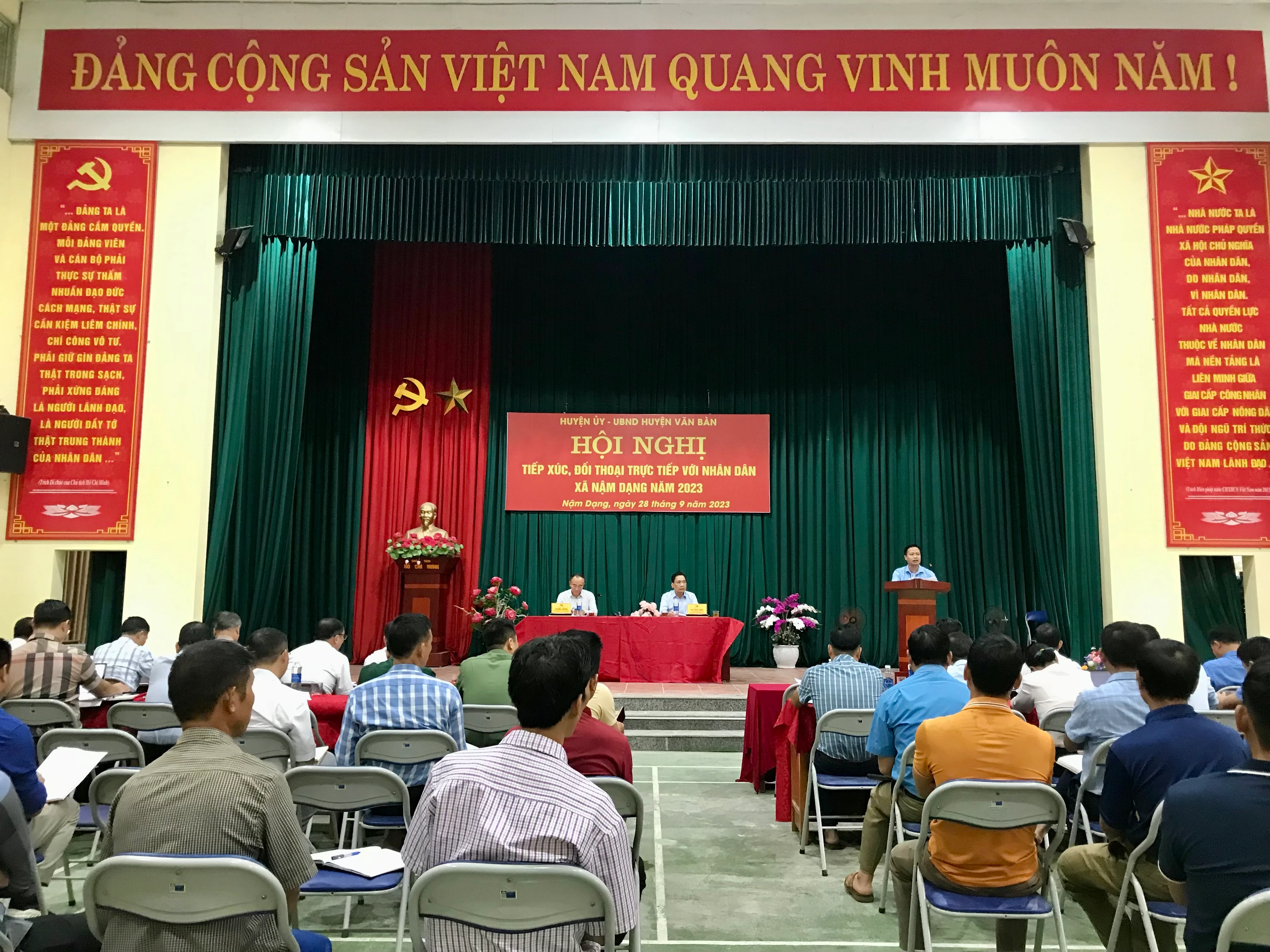 quang canh hoi nghi.jpg