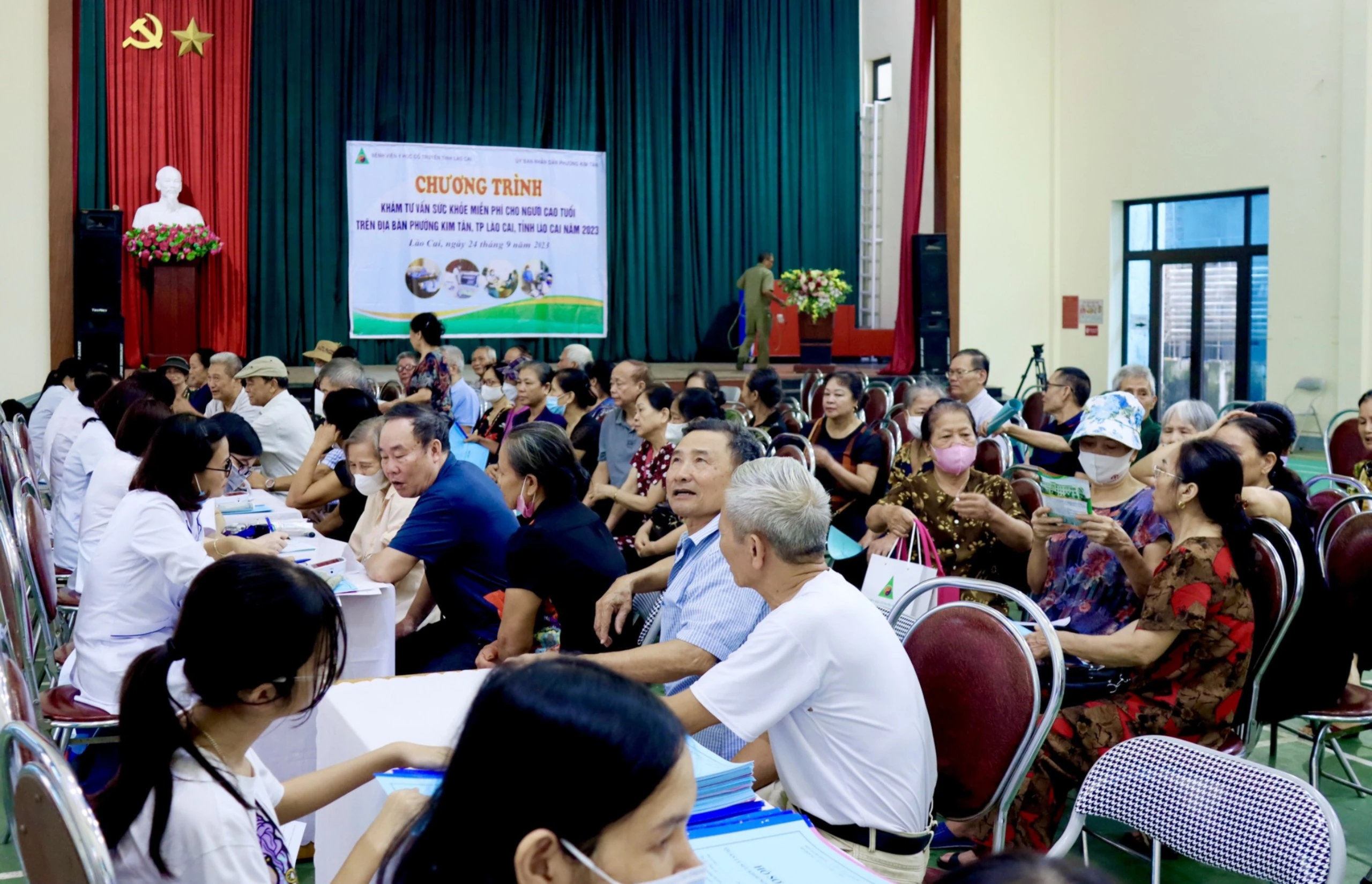 Anh 1 tin BV YHCT ksk.jpg