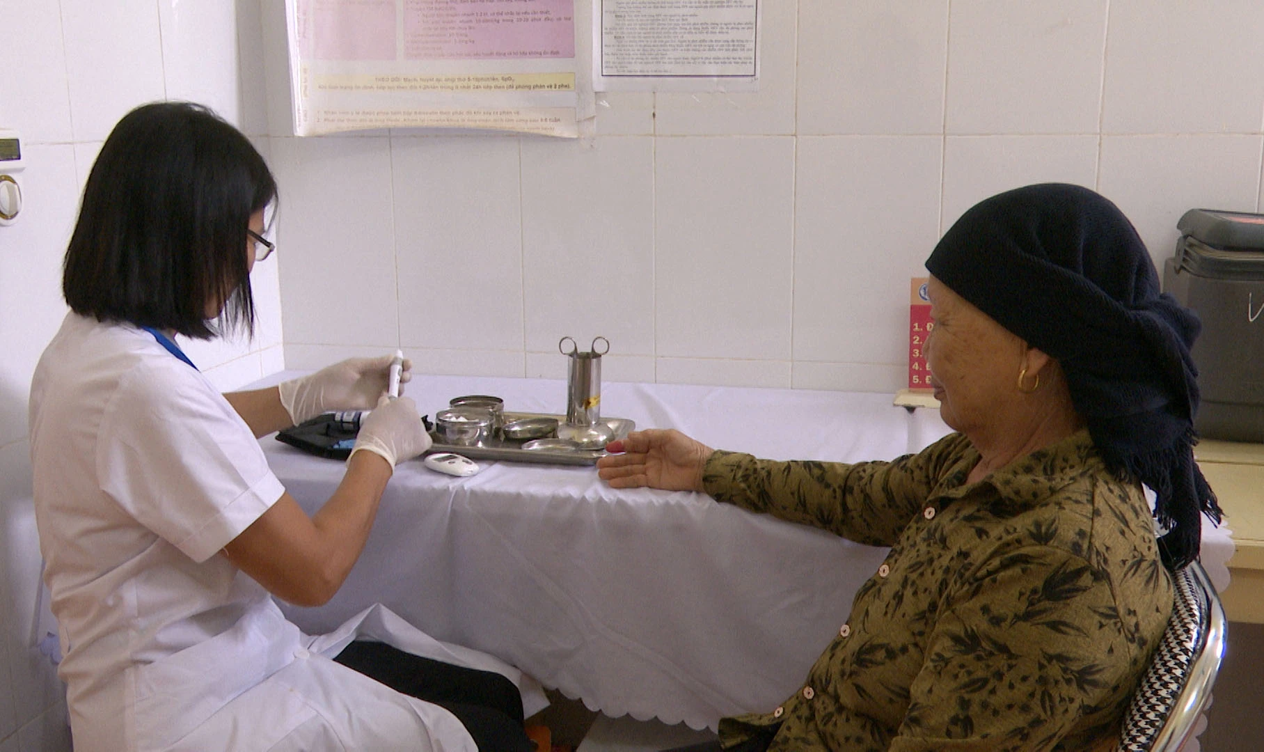 Kiem tra duong huyet.jpg