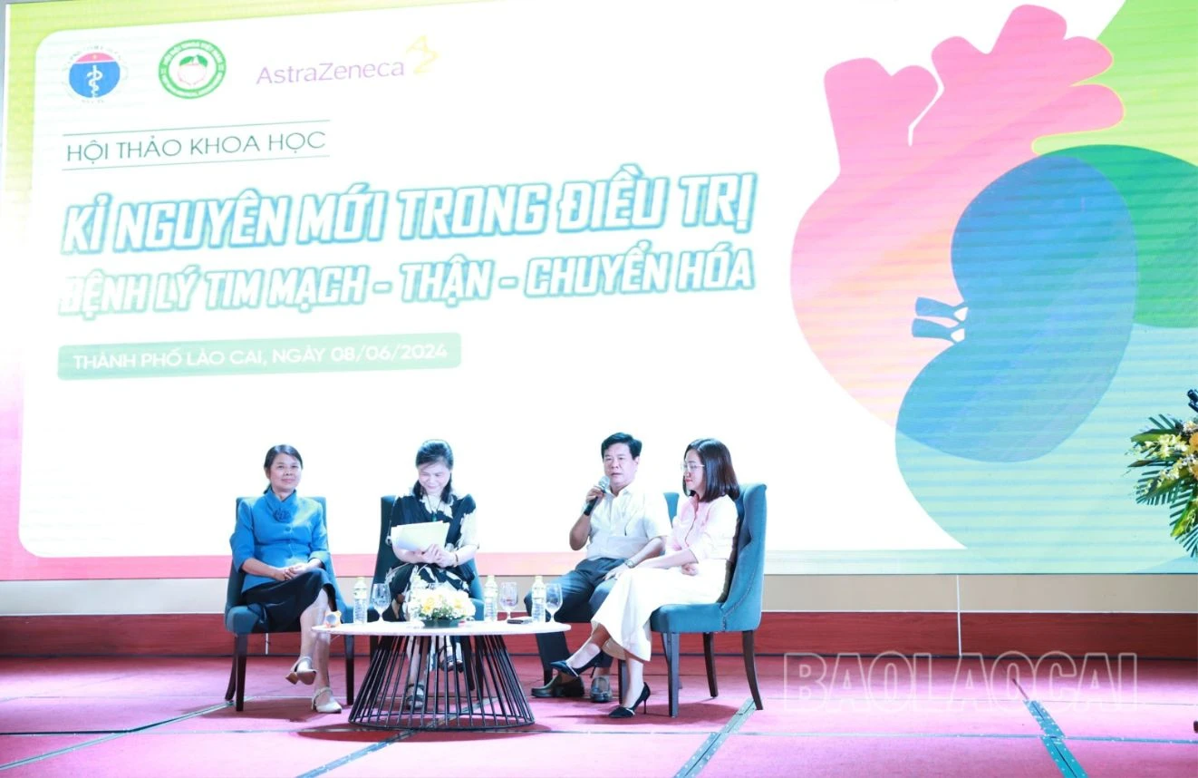 Tọa đàm tại hội thảo.