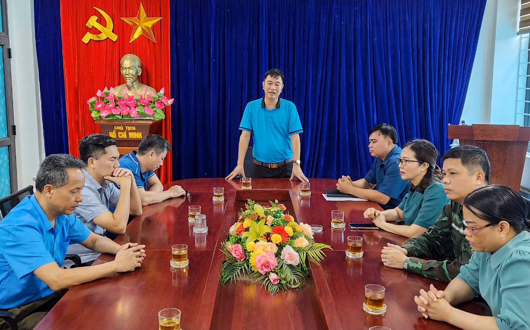 Đoàn công tác làm việc với xã Bản Vược.jpg