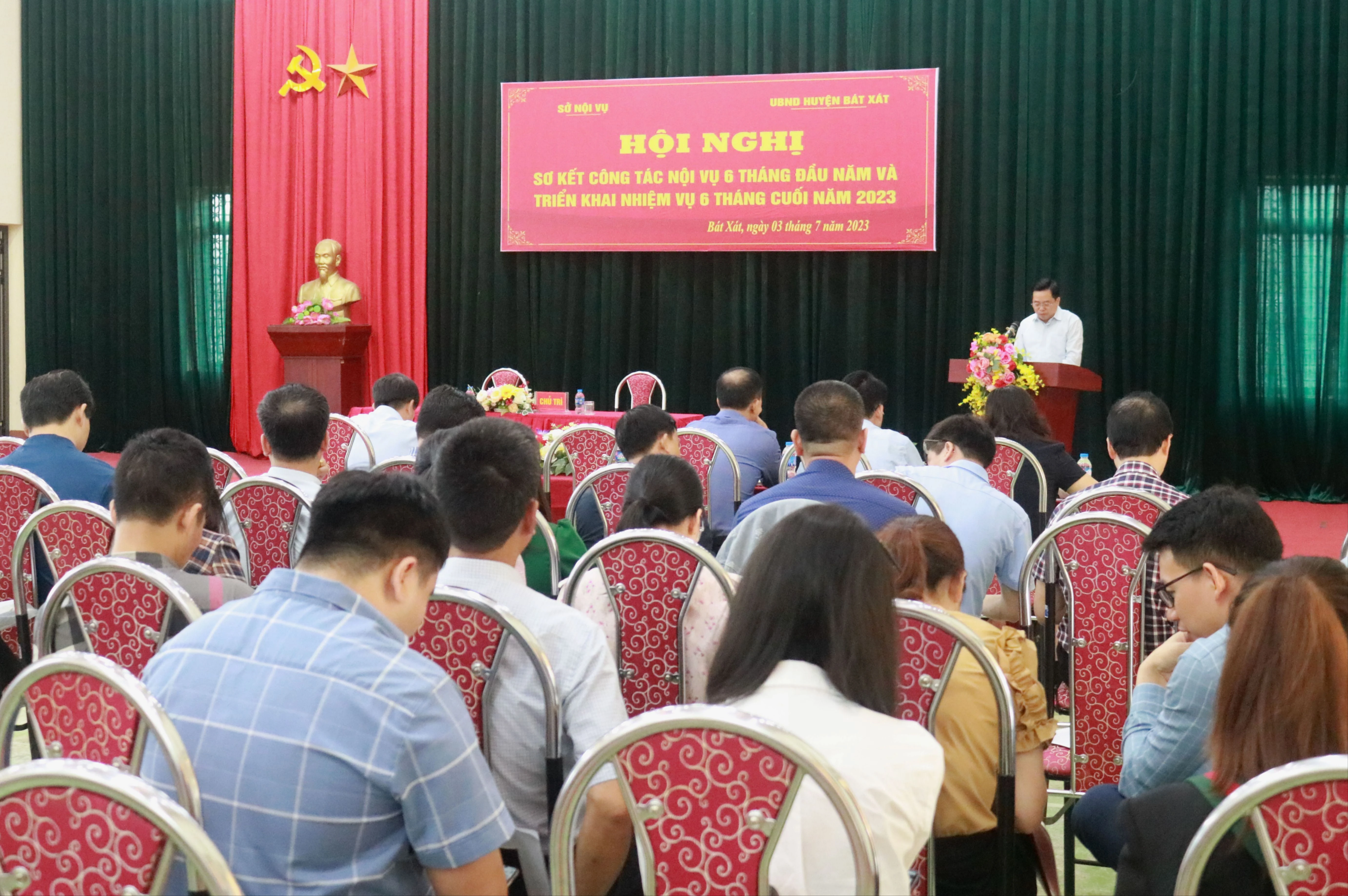 Quang cảnh hội nghị.jpg