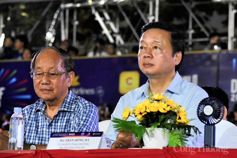 Phó Thủ tướng Chính phủ Trần Hồng Hà dự Đêm chung kết Lễ hội pháo hoa quốc tế Đà Nẵng Phó Thủ tướng Chính phủ Trần Hồng Hà dự Đêm chung kết Lễ hội pháo hoa quốc tế Đà Nẵng