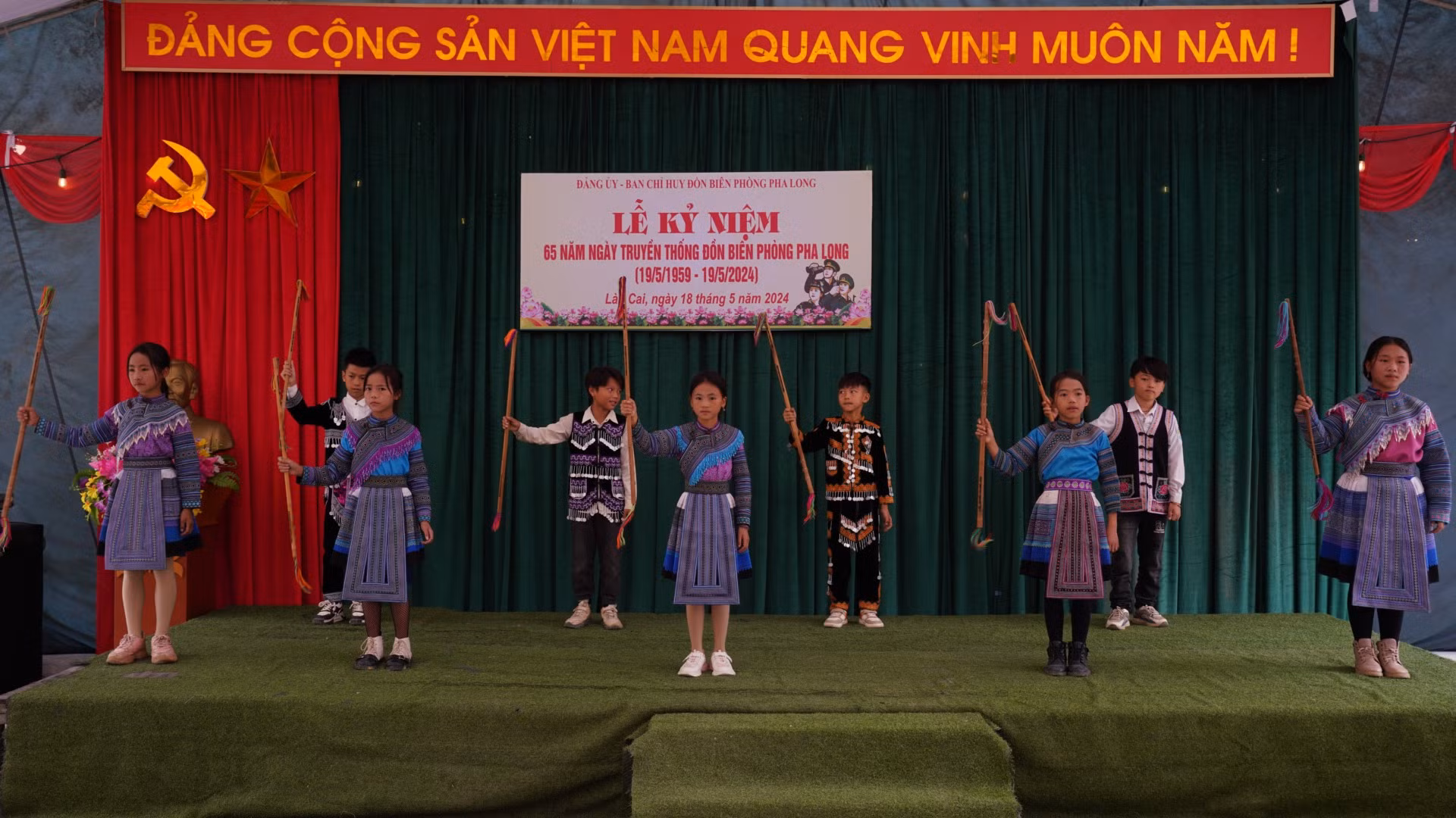 Tiết mục văn nghệ chào mừng của các cháu học sinh trên địa bàn.jpg