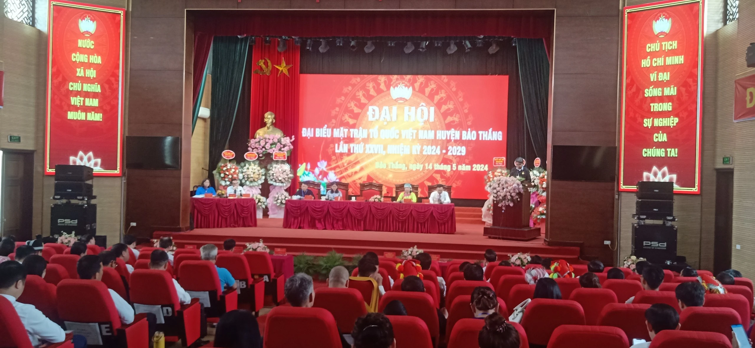 toàn cảnh đại biểu.jpg