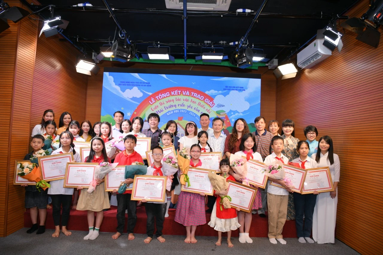 văn học thiếu nhi 1.jpg