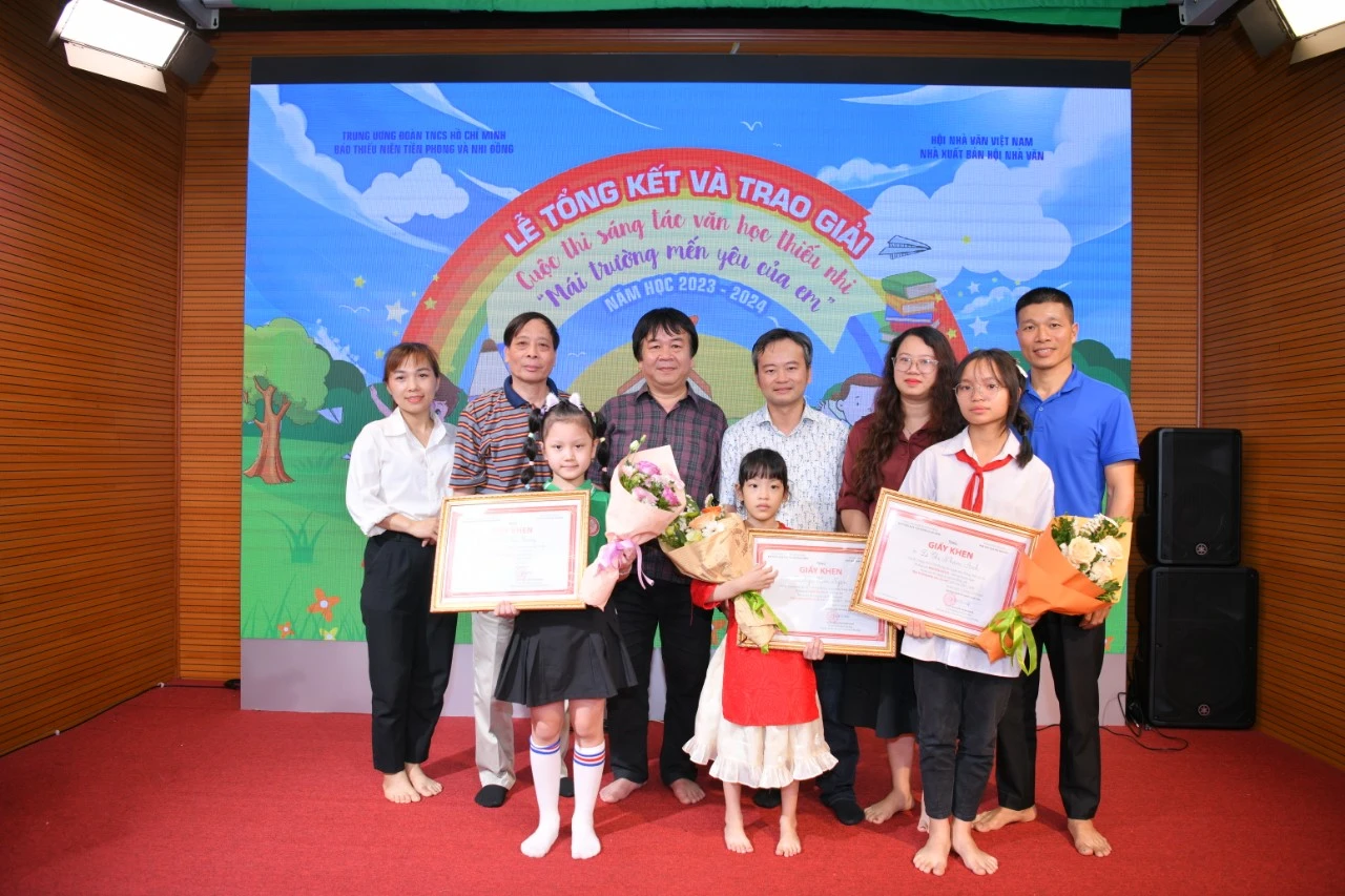 văn học thiếu nhi 3.jpg