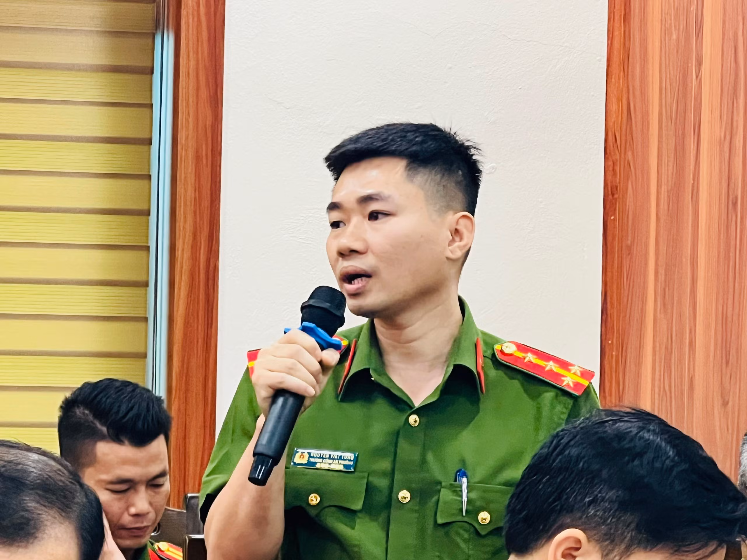 Một số ý kiến phát biểu trao đổi của lực lượng Công an các xã, phường (2).jpg