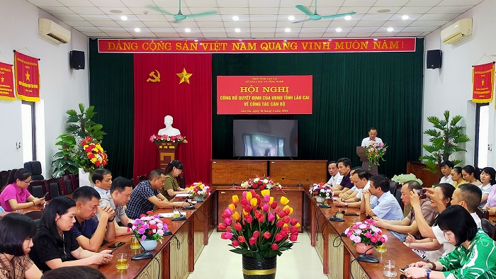Ông Nguyễn Minh Tuấn phát biểu nhận nhiệm vụ. Ông Nguyễn Minh Tuấn phát biểu nhận nhiệm vụ.