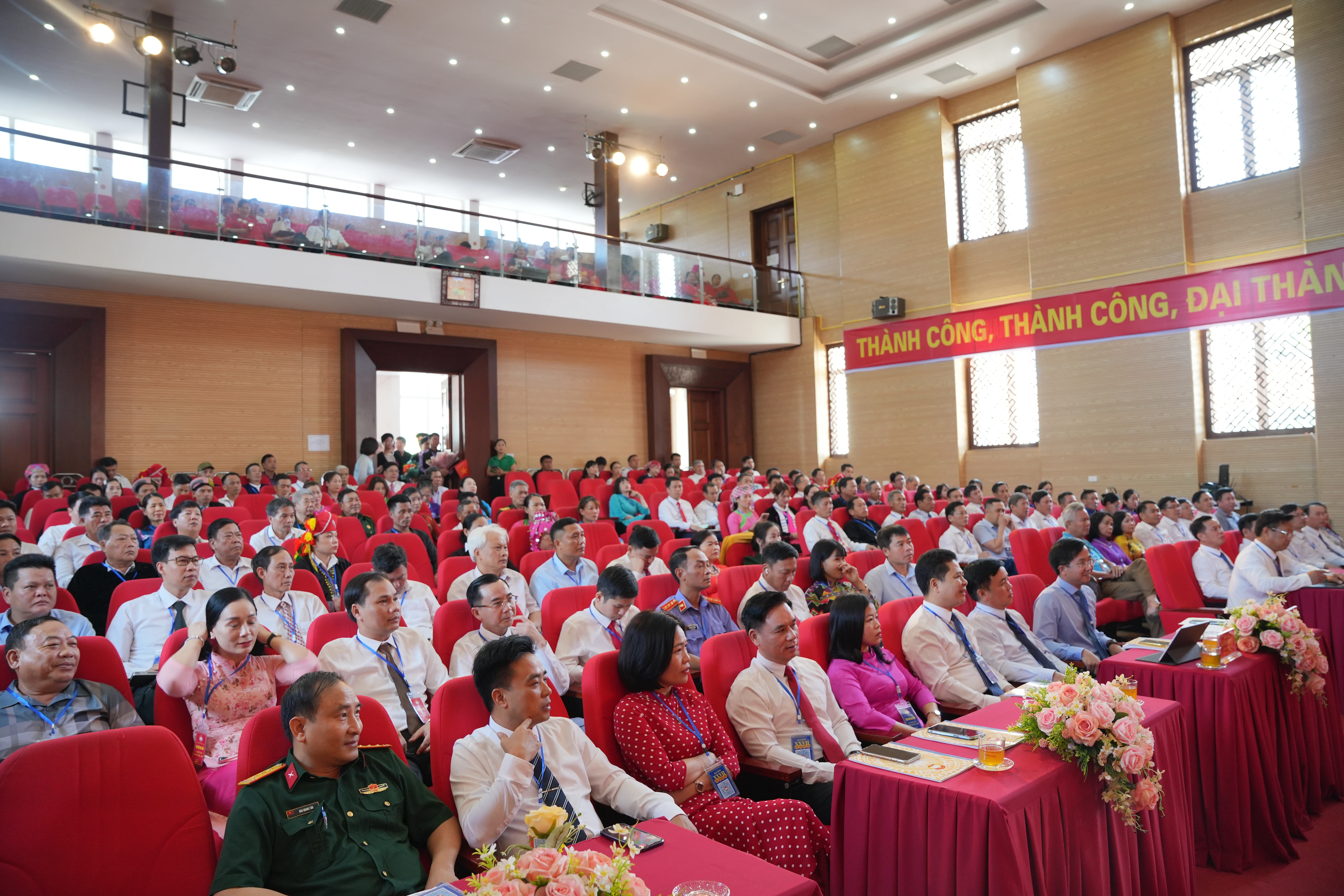 Hình ảnh đại biểu dự đại hội.JPG