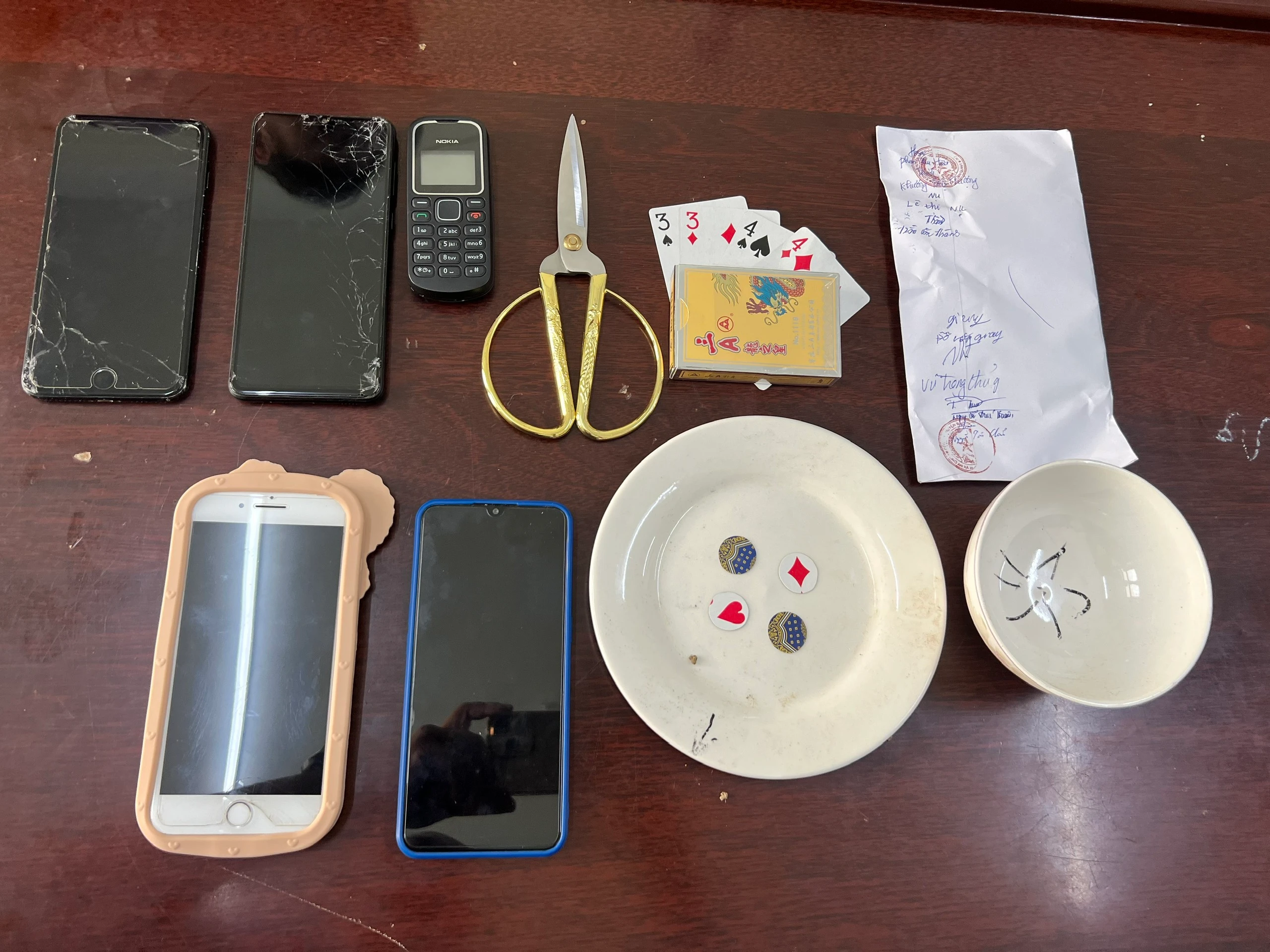 Ảnh 3. Tang vật thu giữ tại hiện trường (1) - Copy.jpg