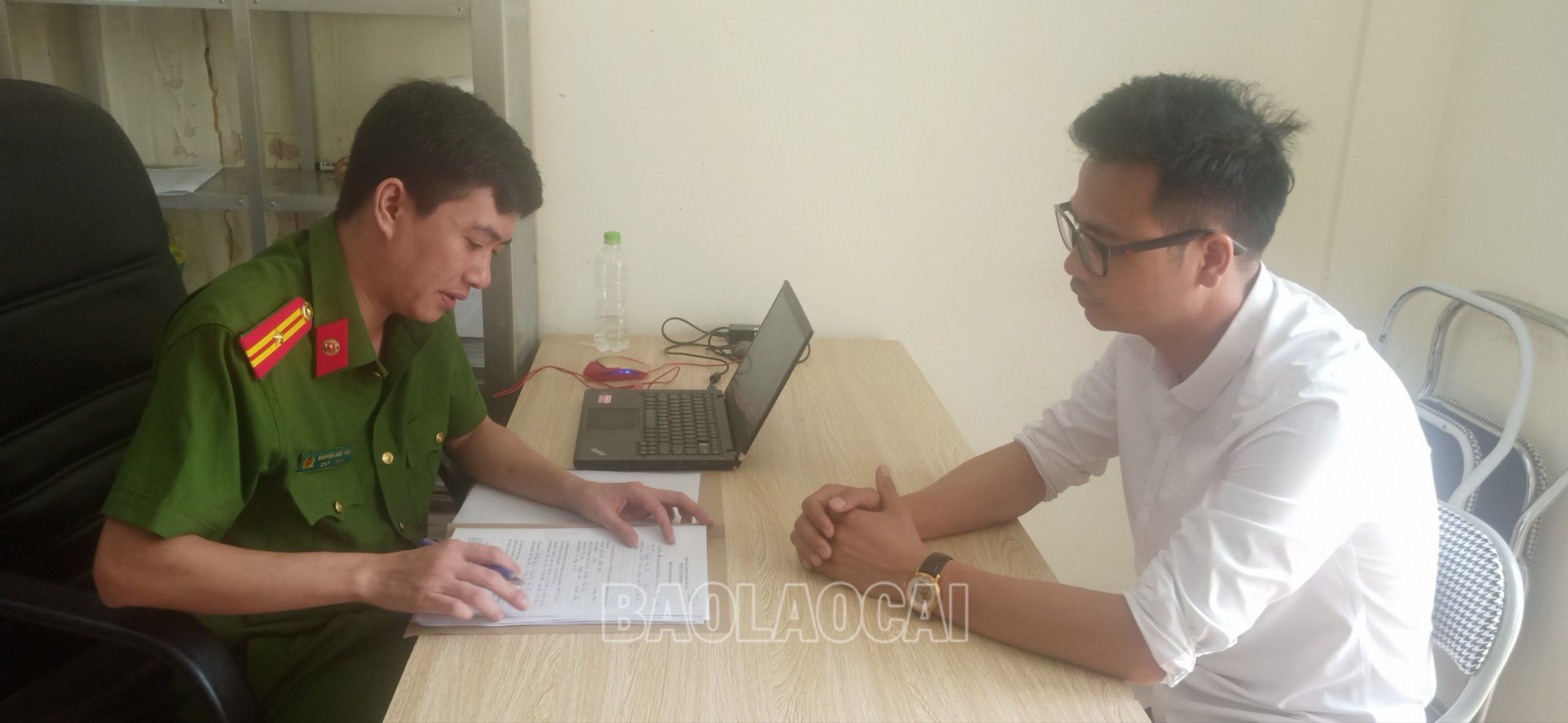 Nguyễn Tuấn Minh tại cơ quan điều tra. z4451397922144_3d582890e8d5569099a9856ae4ff9c9b.jpg