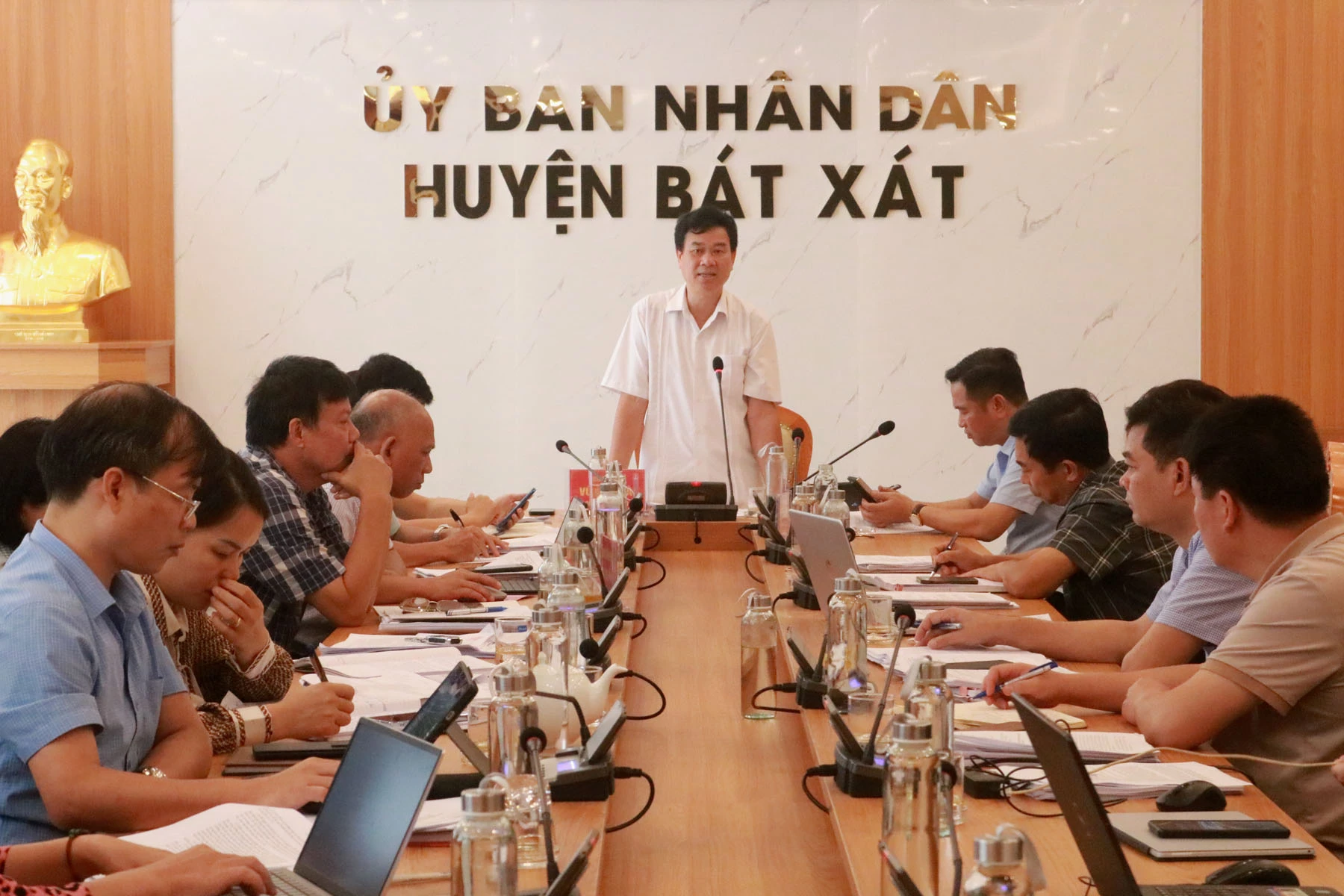 Phó Chủ tịch Thường trực HĐND tỉnh Vũ Văn Cài kết luận buổi làm việc.jpg