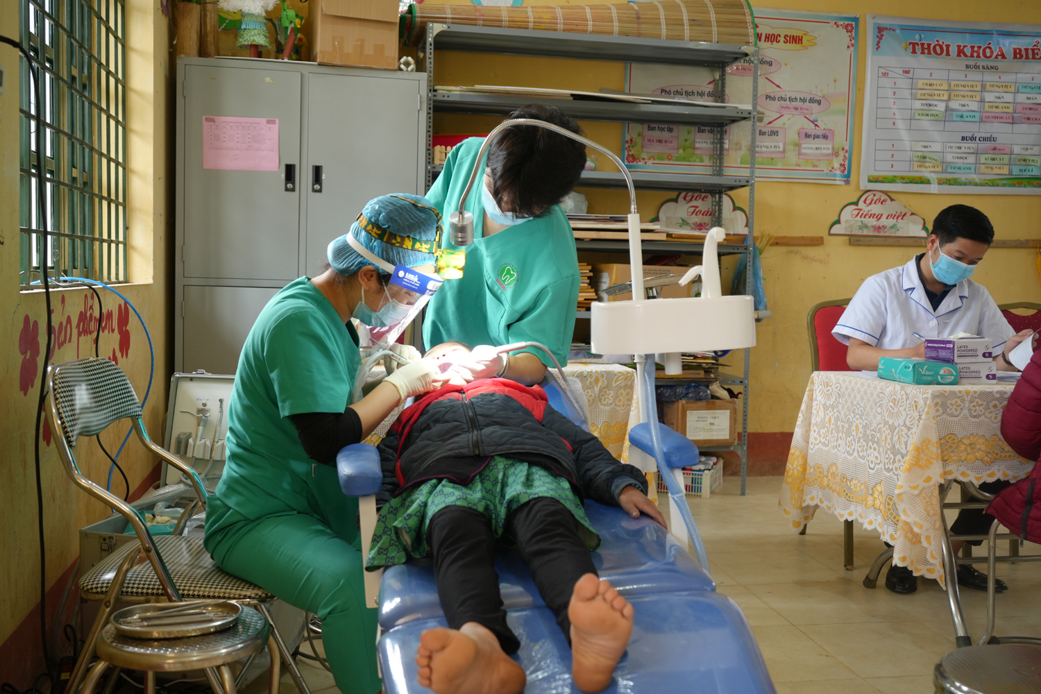 Hơn 400 học sinh được khám, điều trị về các bệnh răng miệng. Sa-Pa-3.jpg