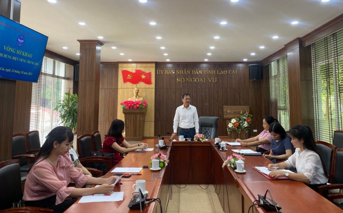 Ban Tổ chức, Ban Giám khảo họp triển khai cuộc thi. ảnh 1.jpg