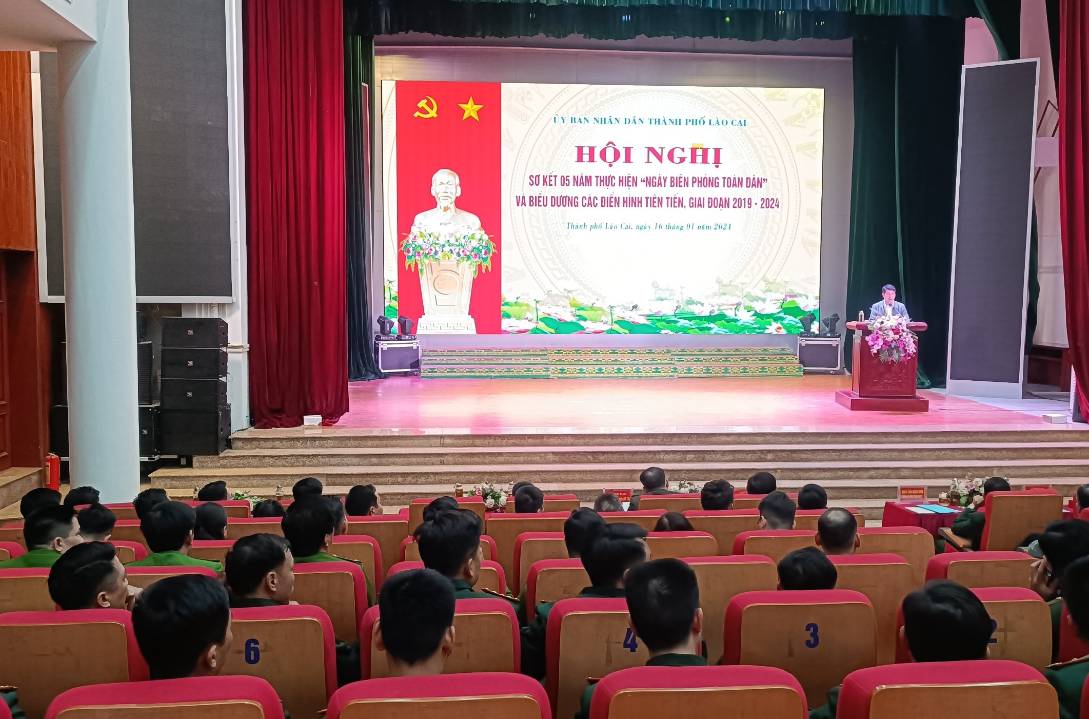 Quang cảnh hội nghị. quangcanhhn-8438.jpg