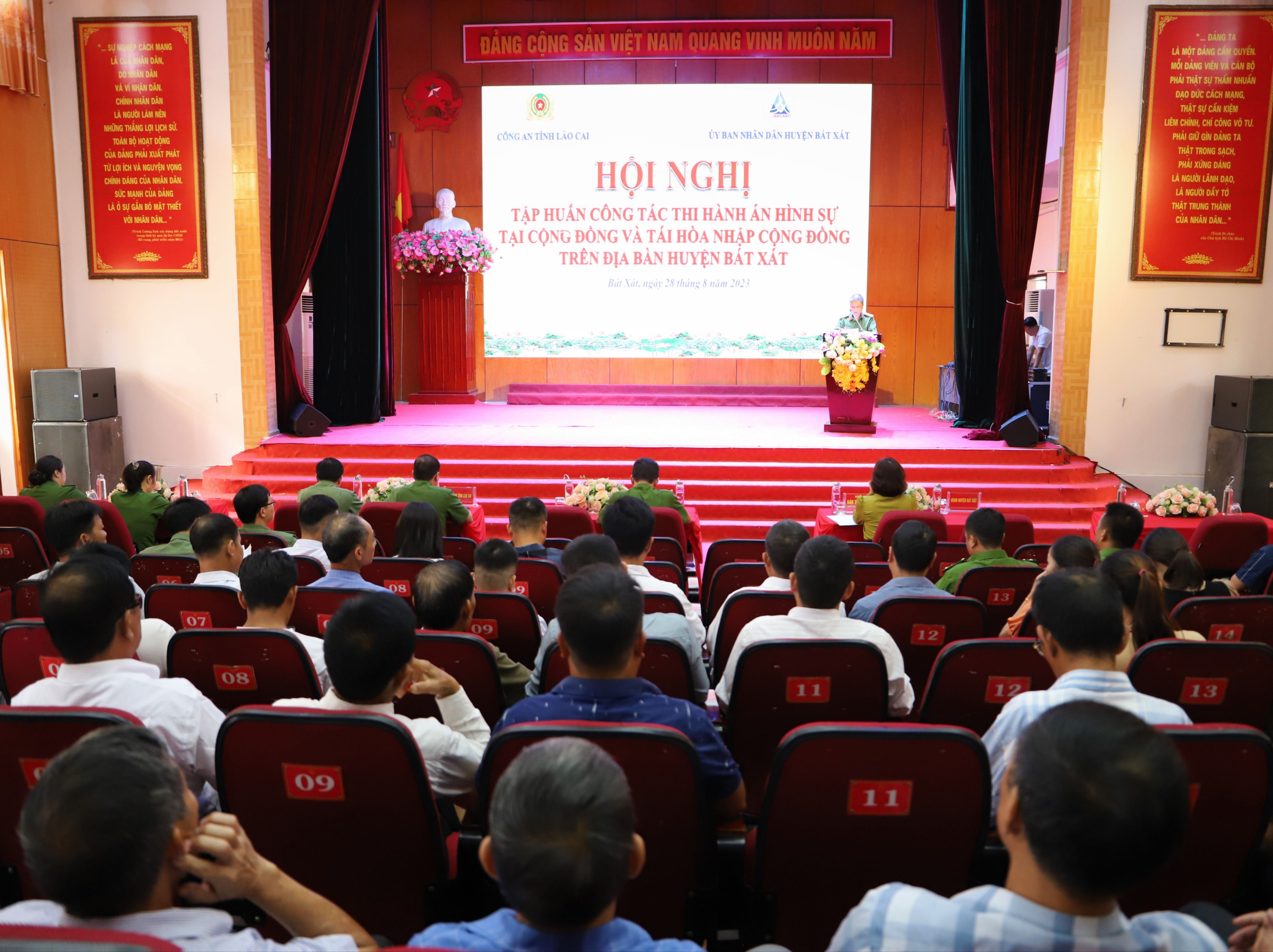 380 đại biểu tham gia lớp tập huấn. IMG_5494.jpg