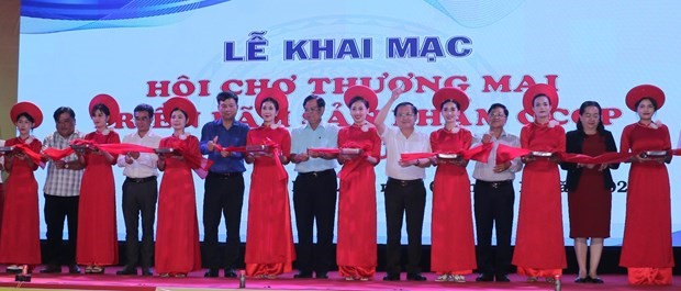 Cắt băng khai mạc Hội chợ - Triển lãm Bạc Liêu năm 2023. hội chợ 1.jpg