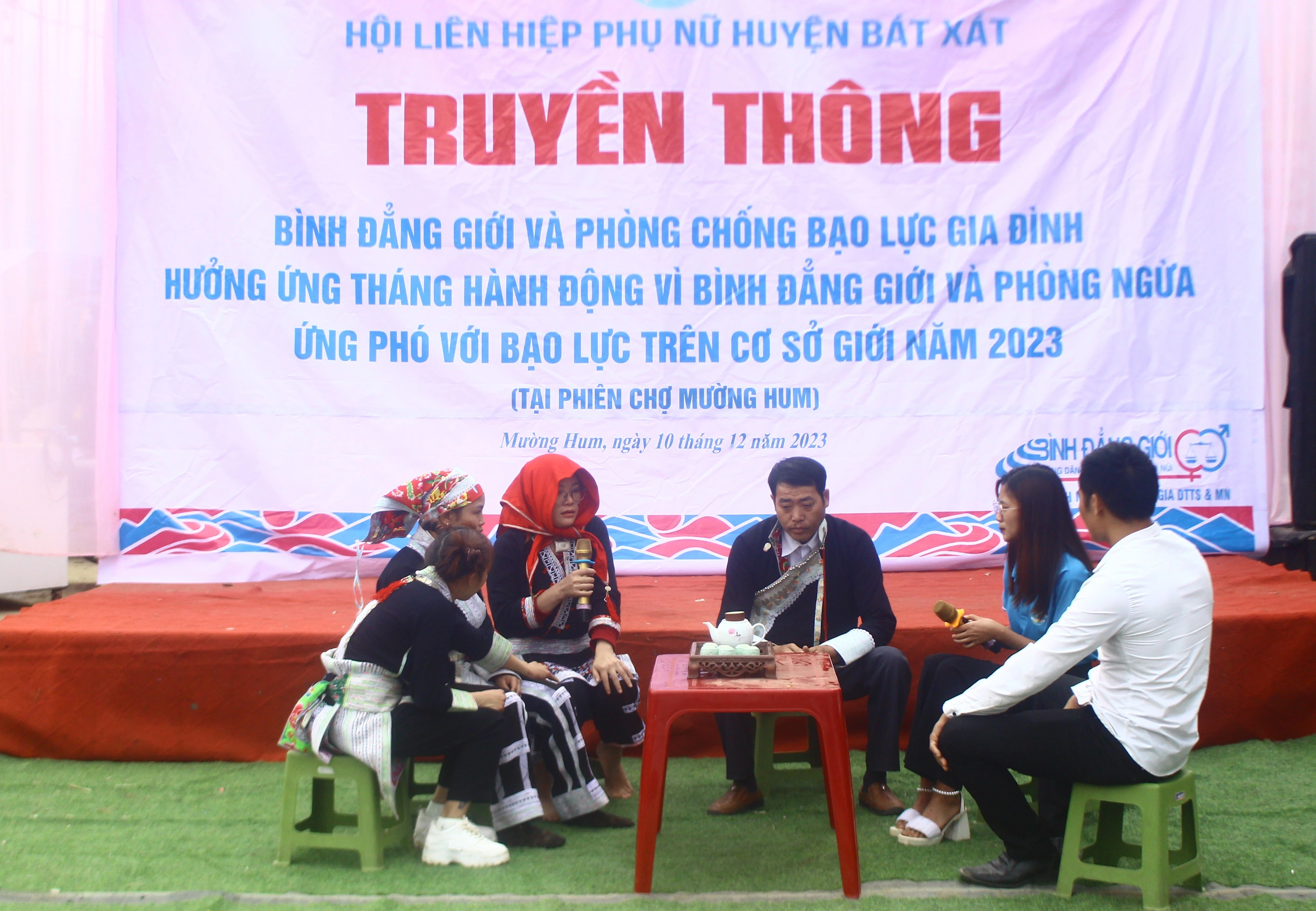 tiểu Phẩm xã Dền Sáng.JPG