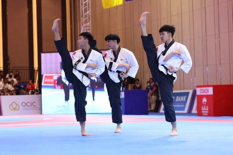 Phạm Quốc Việt, Nguyễn Thiên Phụng và Nguyễn Trọng Phúc mang về Huy chương Vàng Taekwondo.