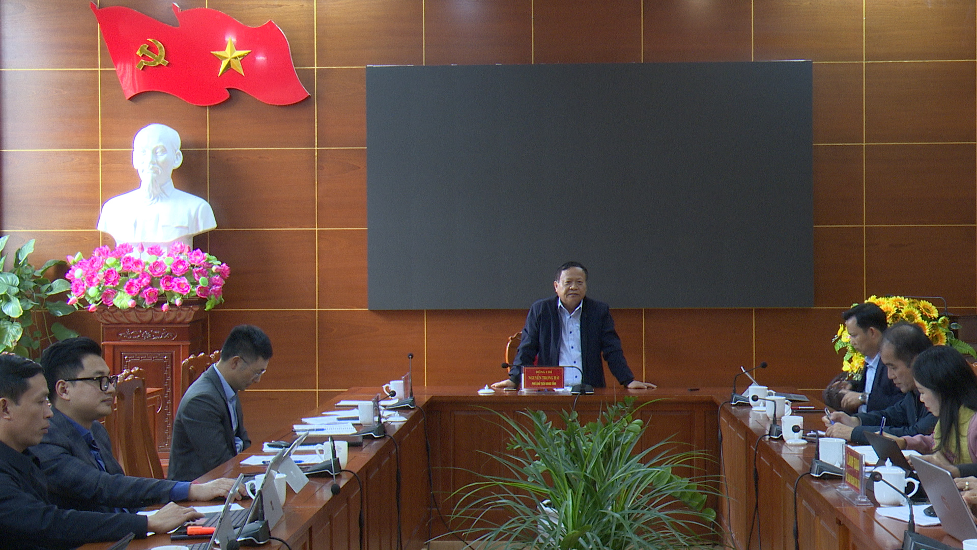 Đồng chí Nguyễn Trọng Hài, Phó Chủ tịch UBND tỉnh phát biểu tại buổi làm việc. Đồng chí Nguyễn Trọng Hài- Phó chủ tịch UBNd tỉnh phát biểu tại buổi làm việc.jpg