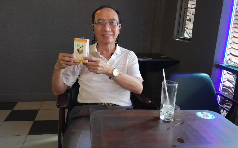 Ông Hồng tin tưởng lựa chọn Hoàng Thống Phong để cải thiện bệnh gút. gut3.png