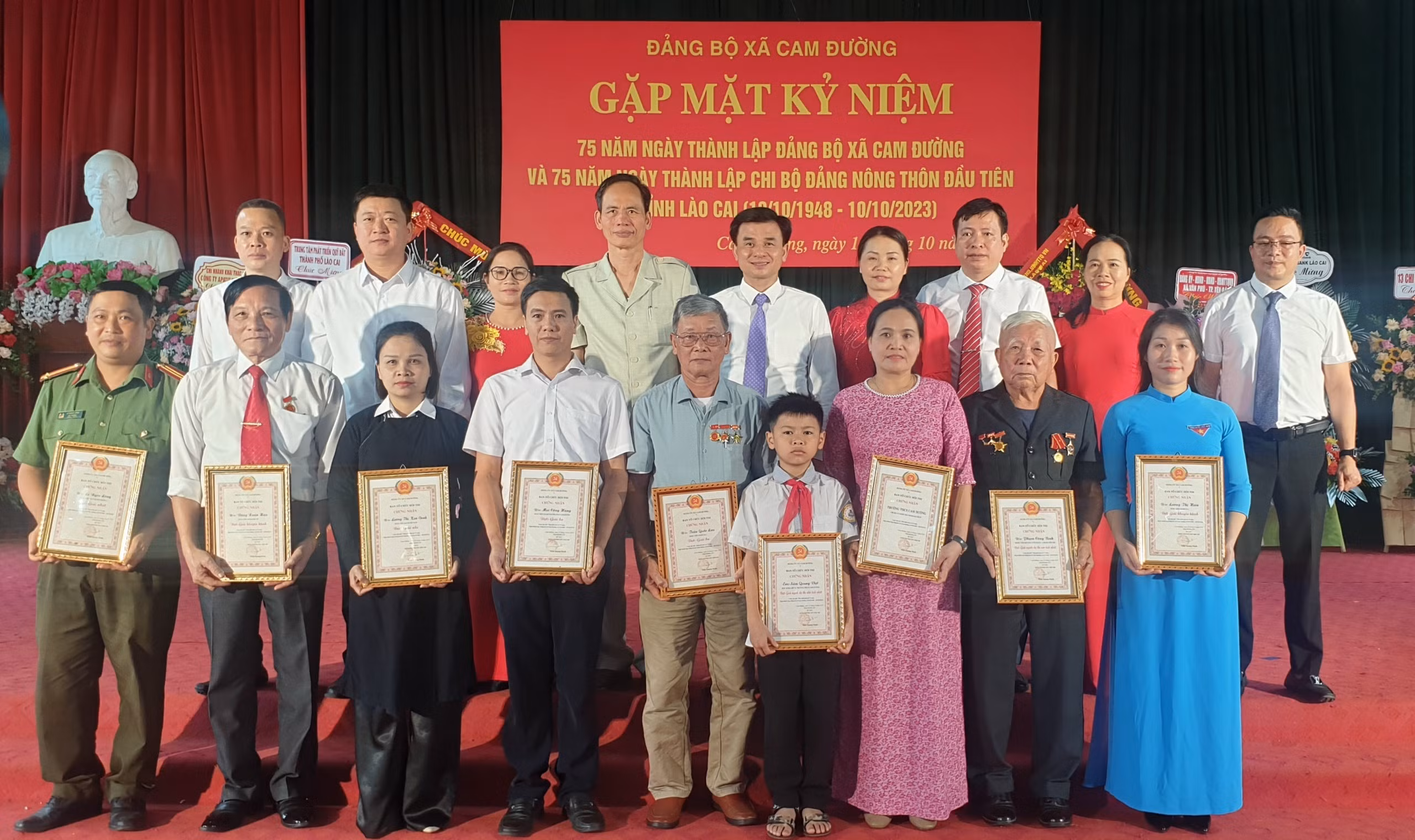 Chi bộ Cam Đường 4.jpg