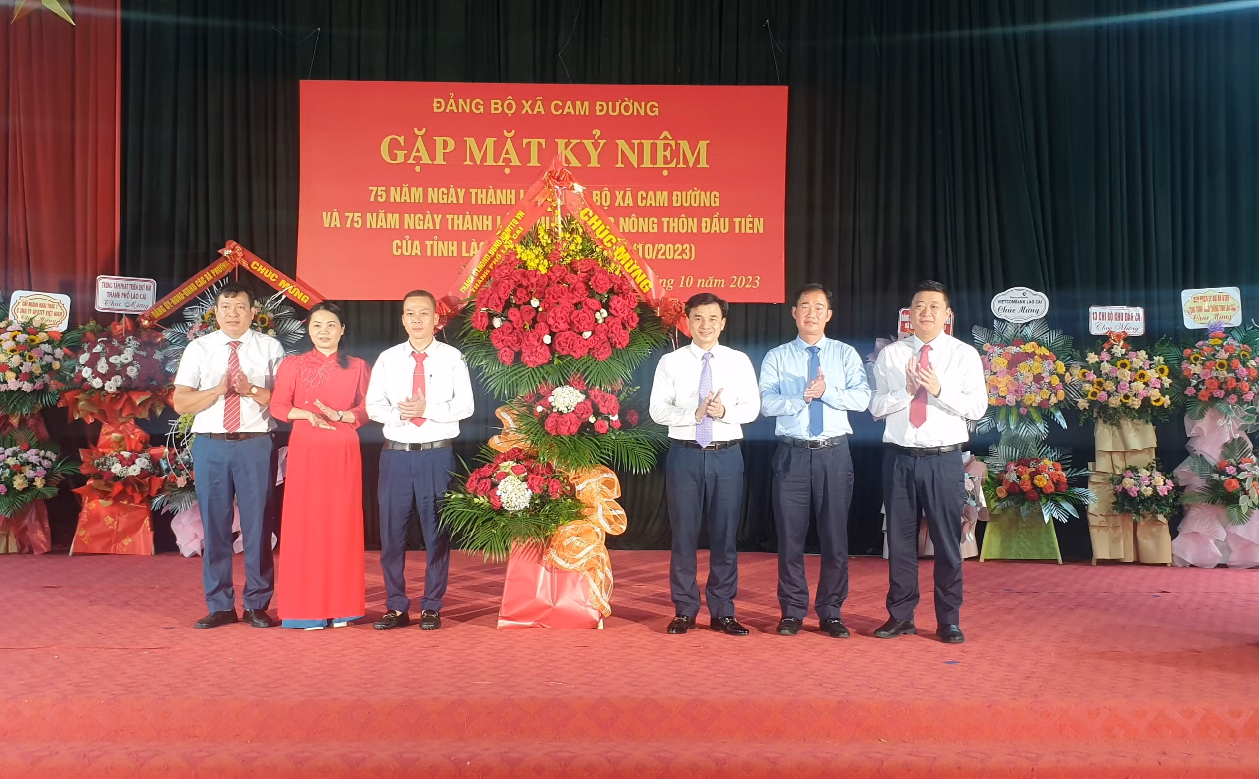 chi bộ Cam Đường 2.jpg