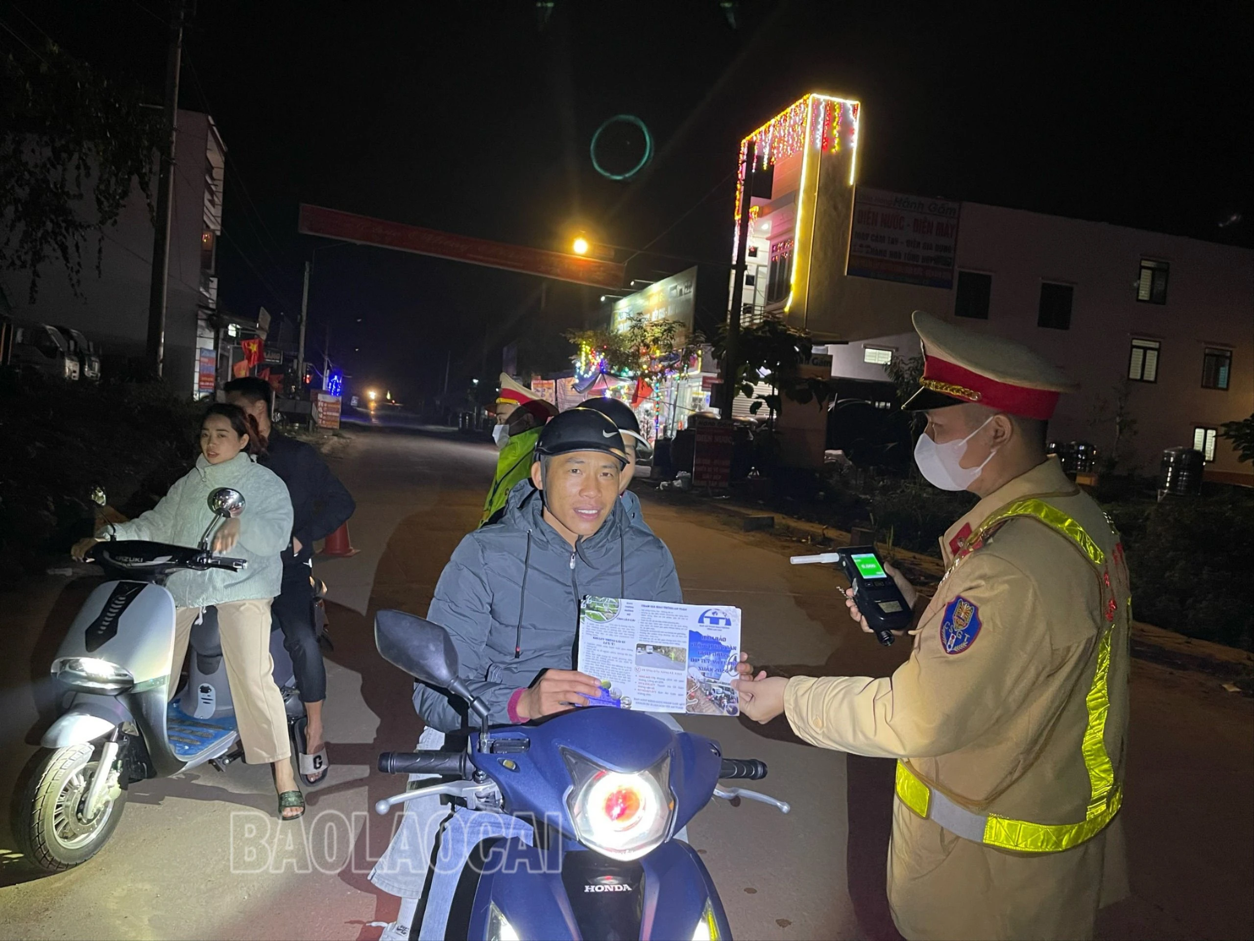 Công an hueyẹn Văn Bàn.jpg