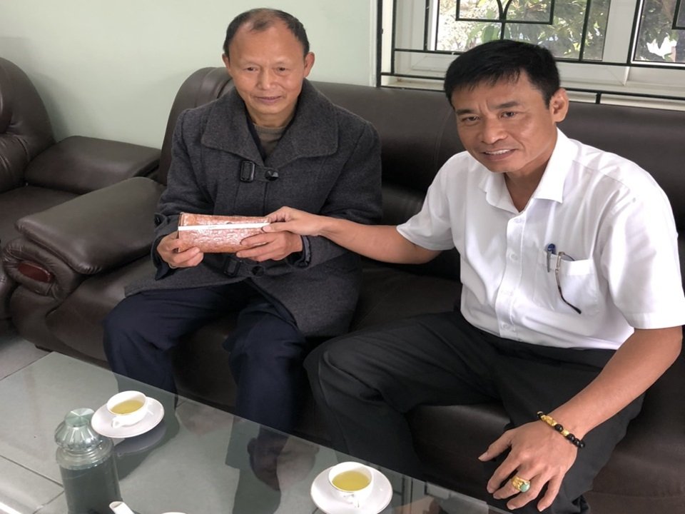 Anh Hà trả lại tài sản cho anh trai chị Sen. z4860485110914_e76ae41383225fab5ff8bc58eb8fcec4.jpg