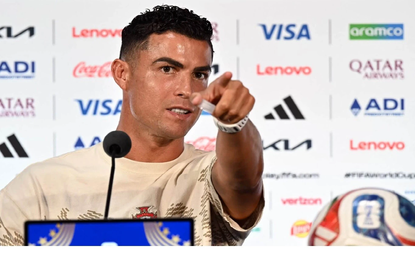 ronaldo-hop-bao.jpg