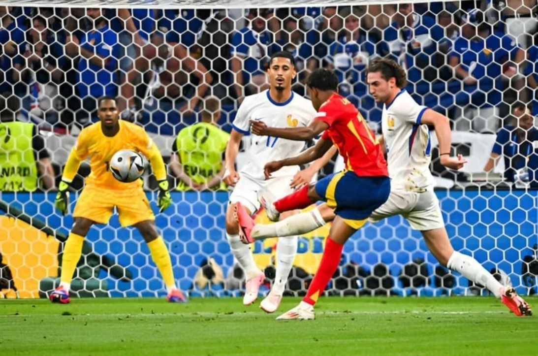 euro-2024-khoanh-khac-lamine-yamal-buoc-ra-the-gioi.jpg