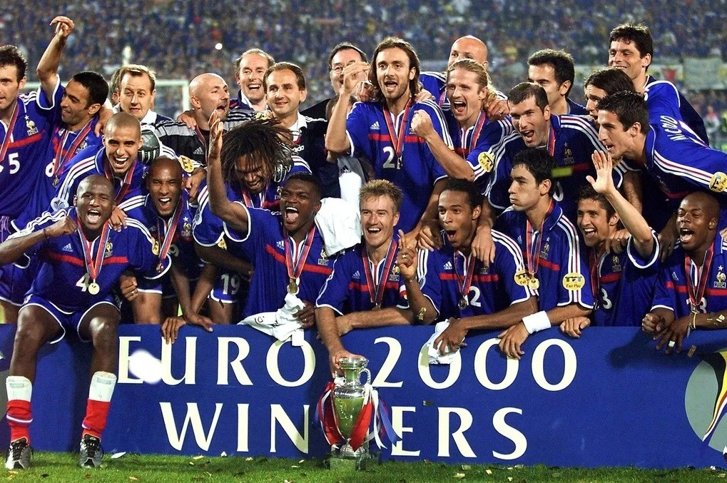 euro-2000-phap-thang-tay-ban-nha-o-tu-ket.jpg