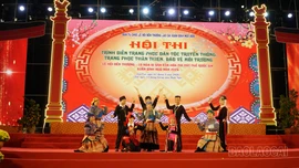 Đêm thơ Nguyên tiêu và Hội thi trình diễn trang phục truyền thống, trang phục thân thiện với môi trường