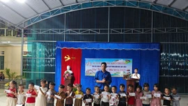 Tổ chức các hoạt động hè cho thiếu nhi trên địa bàn huyện.