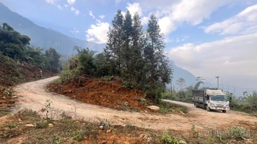 Đầu tư cải tạo, nâng cấp đường vào xã A Lù cũ