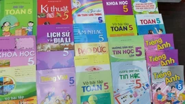 Gánh nặng từ sách tham khảo