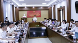 Đồng chí Trịnh Việt Hùng - Bí thư Tỉnh ủy, Chủ tịch HĐND tỉnh chủ trì phiên họp thống nhất dự thảo nội dung, chương trình Kỳ họp thường lệ cuối năm 2025 của HĐND tỉnh