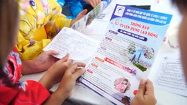 Con đường mở ra cơ hội thoát nghèo 