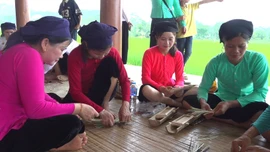 80 nghệ nhân tham gia thi đan lát truyền thống dân tộc Tày
