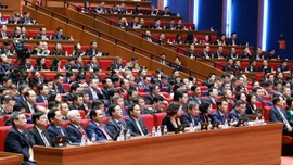 {Ảnh} Phiên thảo luận tại hội trường về các văn kiện Đại hội