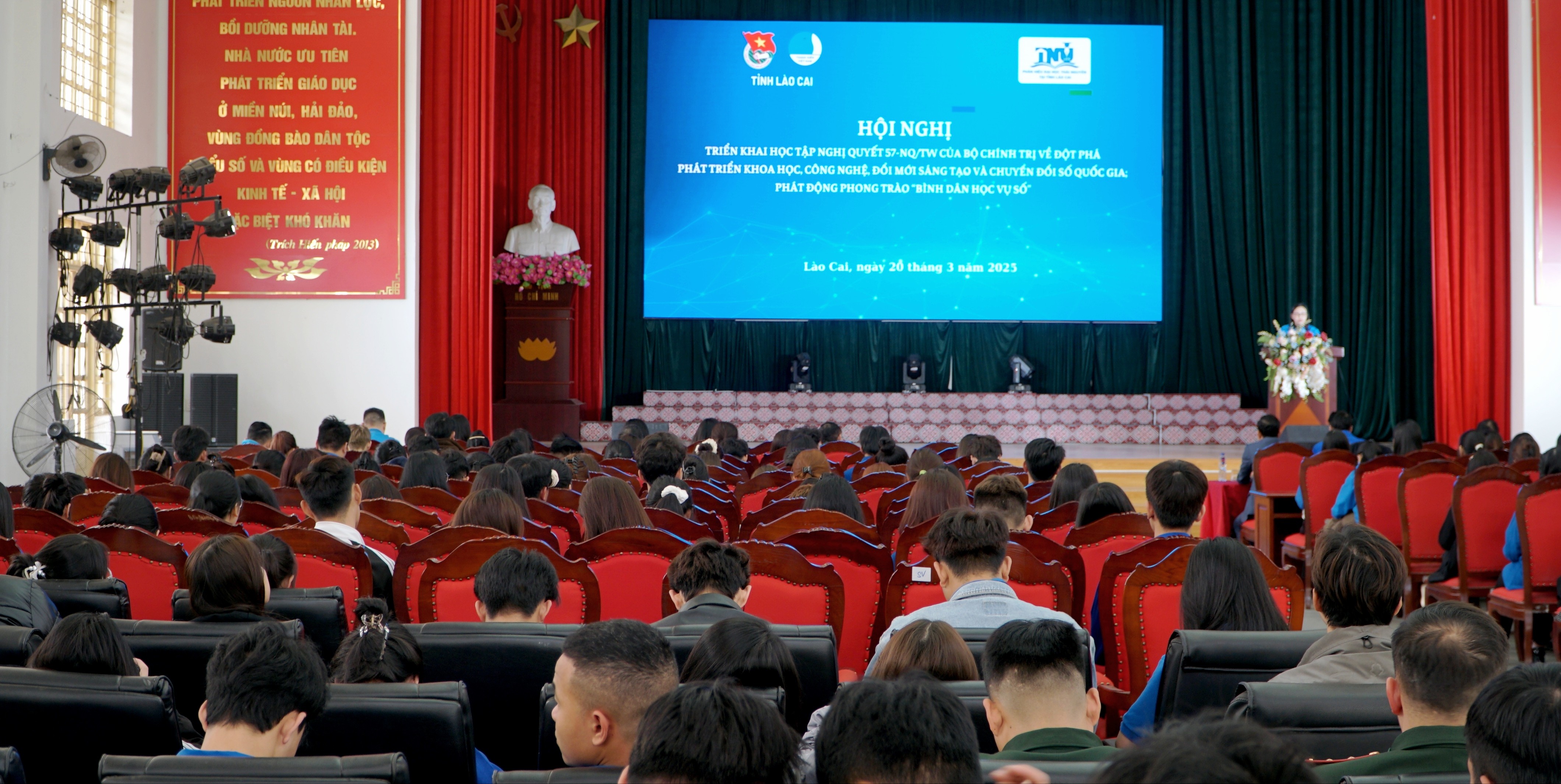 Quang cảnh hội nghị. img-20250320-152324.jpg