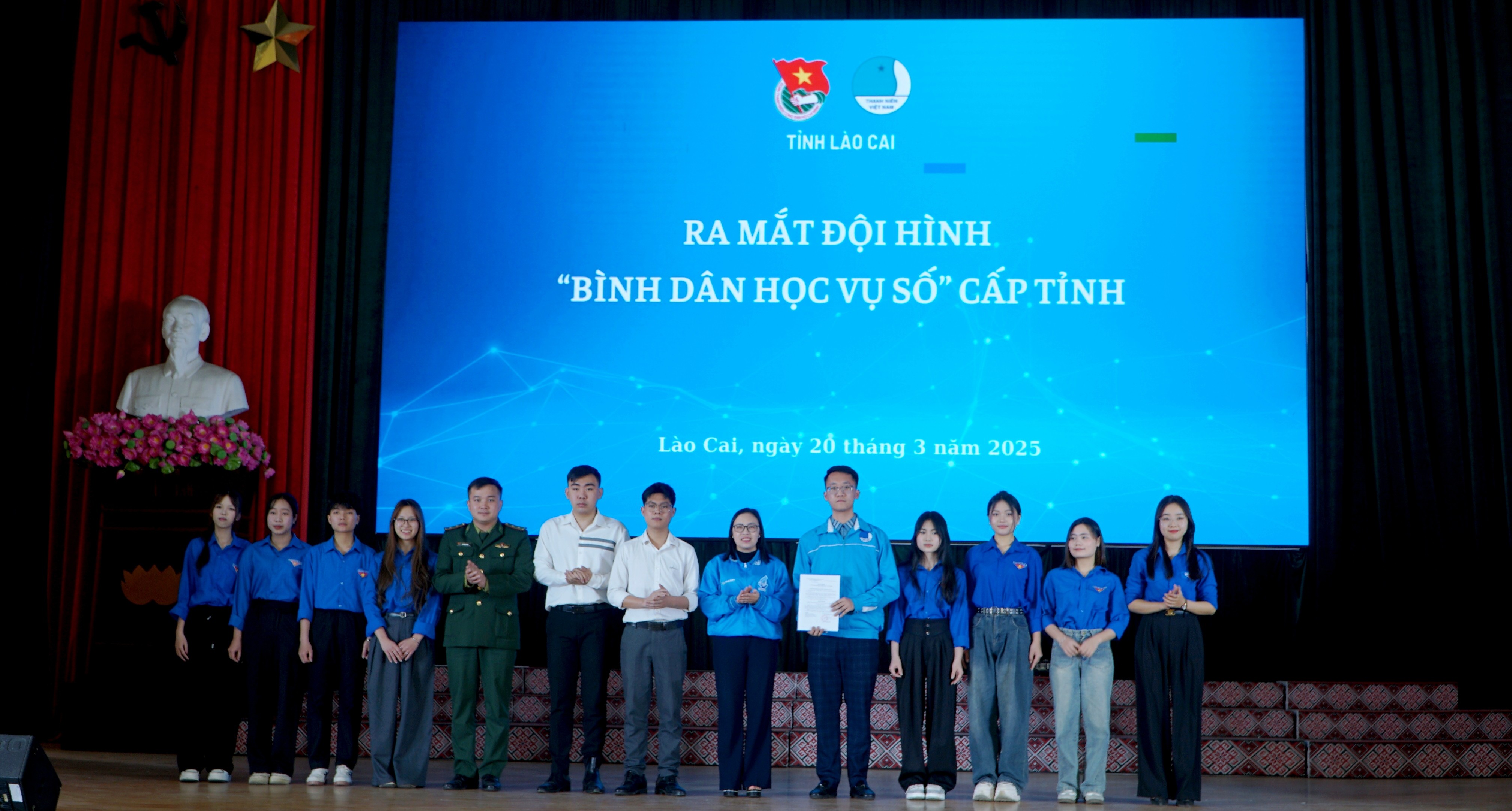 Ra mắt Đội hình "Bình dân học vụ số" cấp tỉnh. img-20250320-152448.jpg