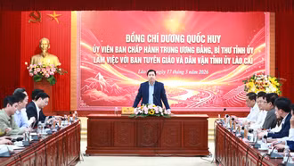 Đổi mới mạnh mẽ công tác tư tưởng, tuyên truyền